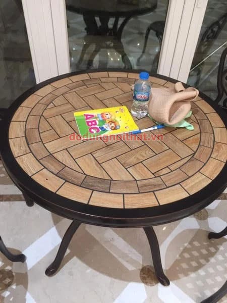 Ban-cafe-san-vuon-ngoai-troi-bv16-2