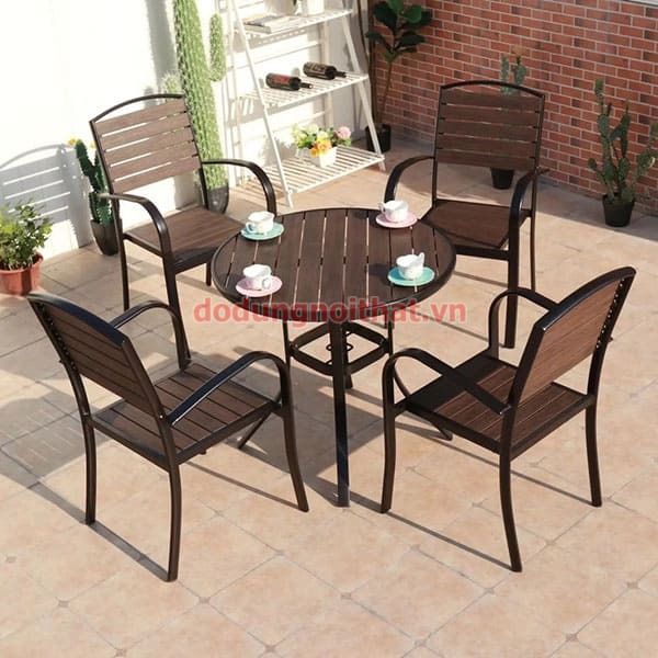 Ban-cafe-san-vuon-ngoai-troi-bv20-2