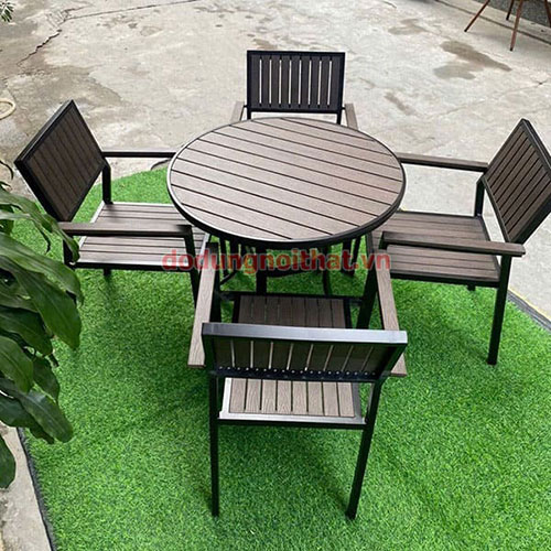 Ban-cafe-san-vuon-ngoai-troi-bv20