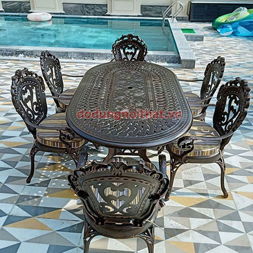 Ban-cafe-san-vuon-ngoai-troi-bv8-1