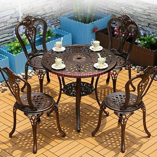 Ban-ngoai-troi-cafe-san-vuon-bv03