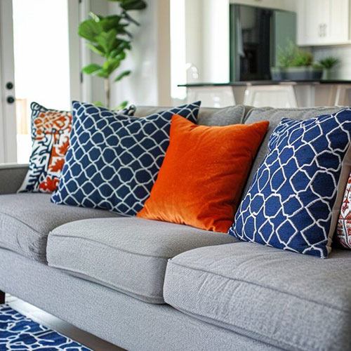 Cach-chon-goi-tua-ghe-sofa-tang-tham-my-phong-khach-4d