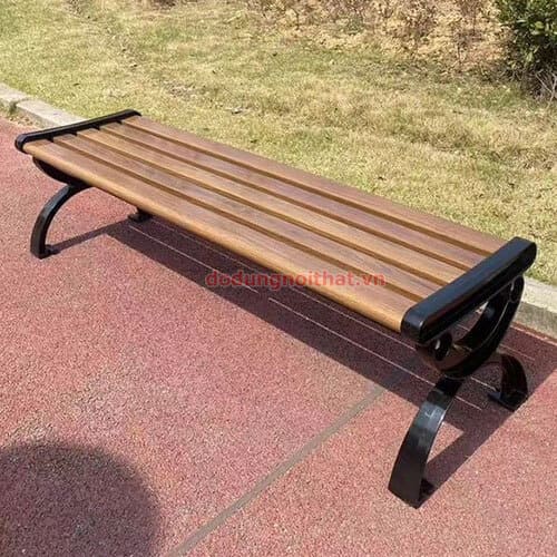 Ghe-ngoi-san-vuon-av8a