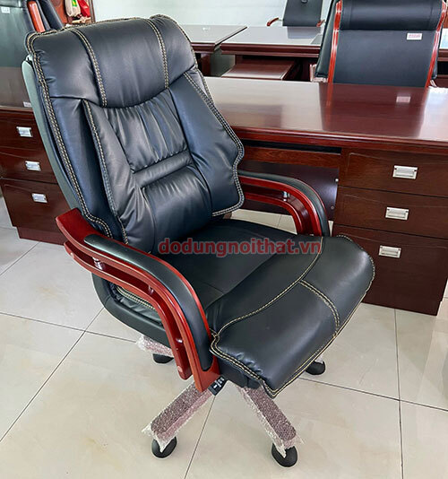 Ghe-giam-doc-boc-da-d30a