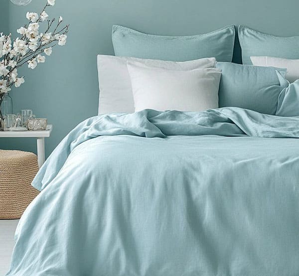 Xu-huong-drap-giuong-dep-nam-2025-sang-trong-va-tinh-te-7f