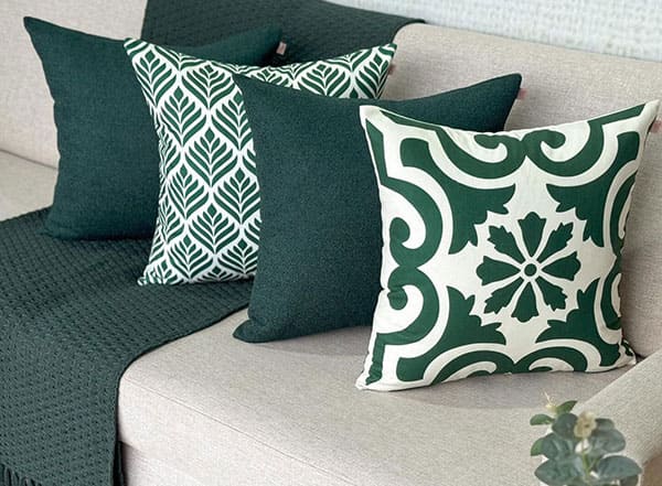 Lua-chon-goi-tua-ngoai-troi-va-khu-vuc-ban-cong-hoan-hao-5c