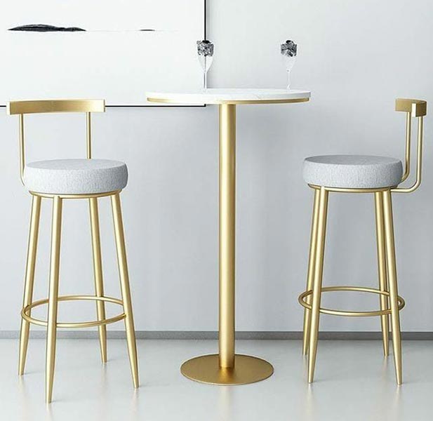 Ghe-quay-bar-go-hay-ghe-quay-bar-sat-nen-chon-loai-nao-4e