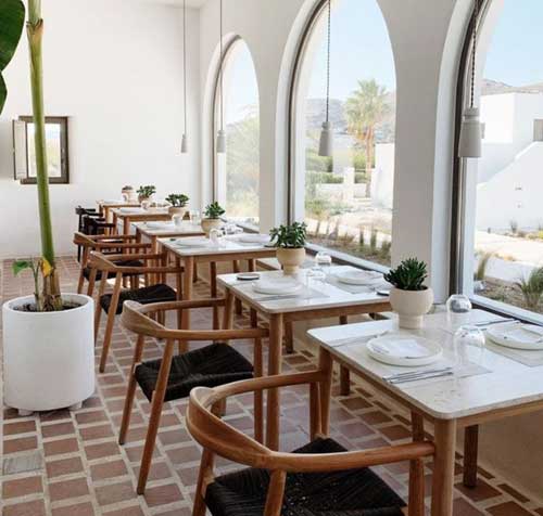 Huong Dan Bo Tri Ban Ghe Go Cho Quan Cafe Moi 10d Huong Dan Bo Tri Ban Ghe Go Cho Quan Cafe Moi 10d